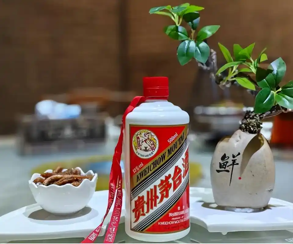 茅台之下,饭桌上出场率最高的几种白酒,看看哪个是你心中首选?